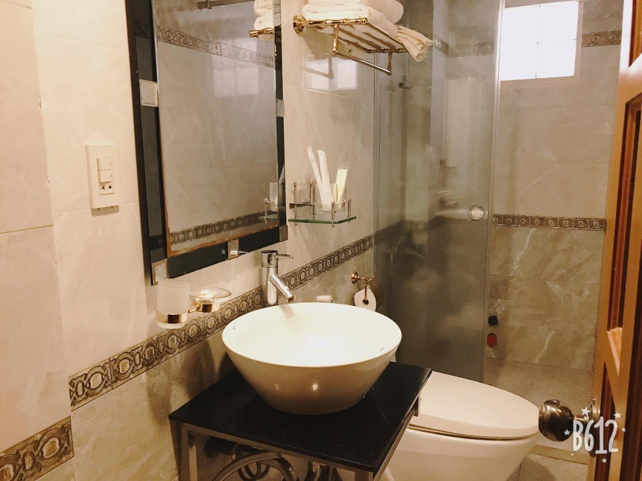 Sen Vang Hotel โฮจิมินห์ซิตี้ ภายนอก รูปภาพ